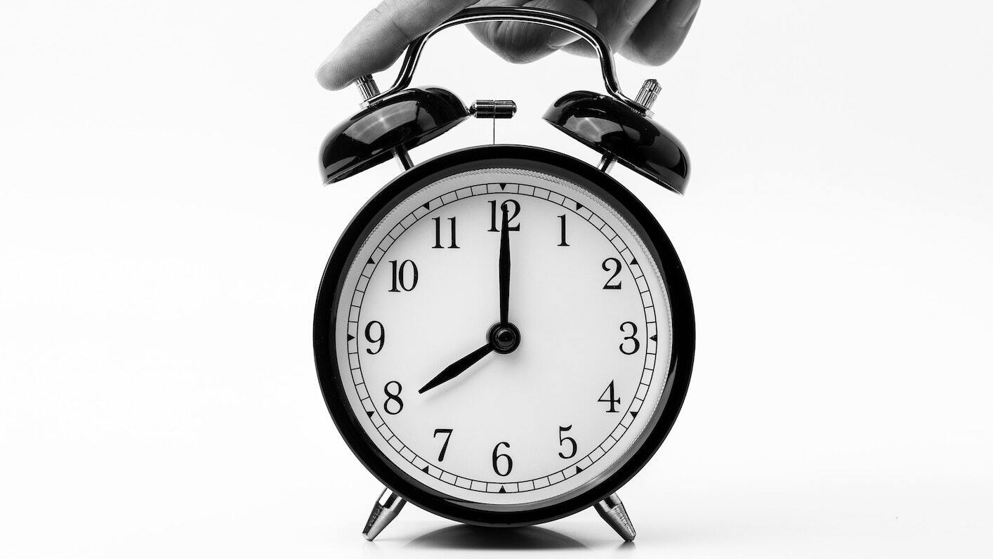 A picture of an alarm clock